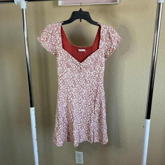 Abercrombie & Fitch Dresses & Skirts - Abercrombie & Fitch Floral Front Knot Mini SunDress V-Neck Smocked Short‎ Sleeve